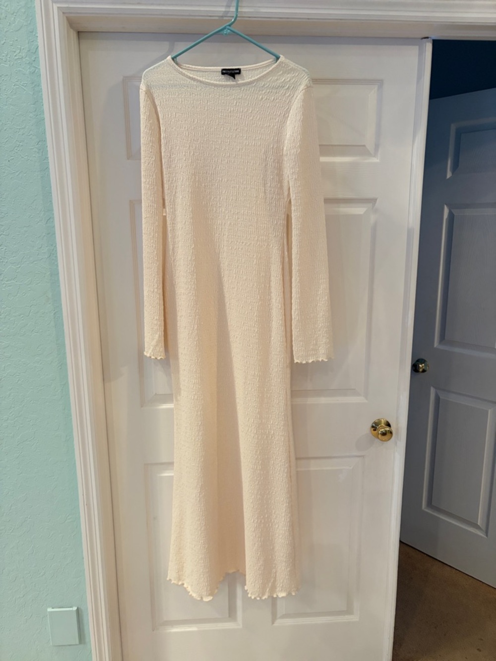 PrettyLittleThing Cream Long Sleeve Maxi Dress